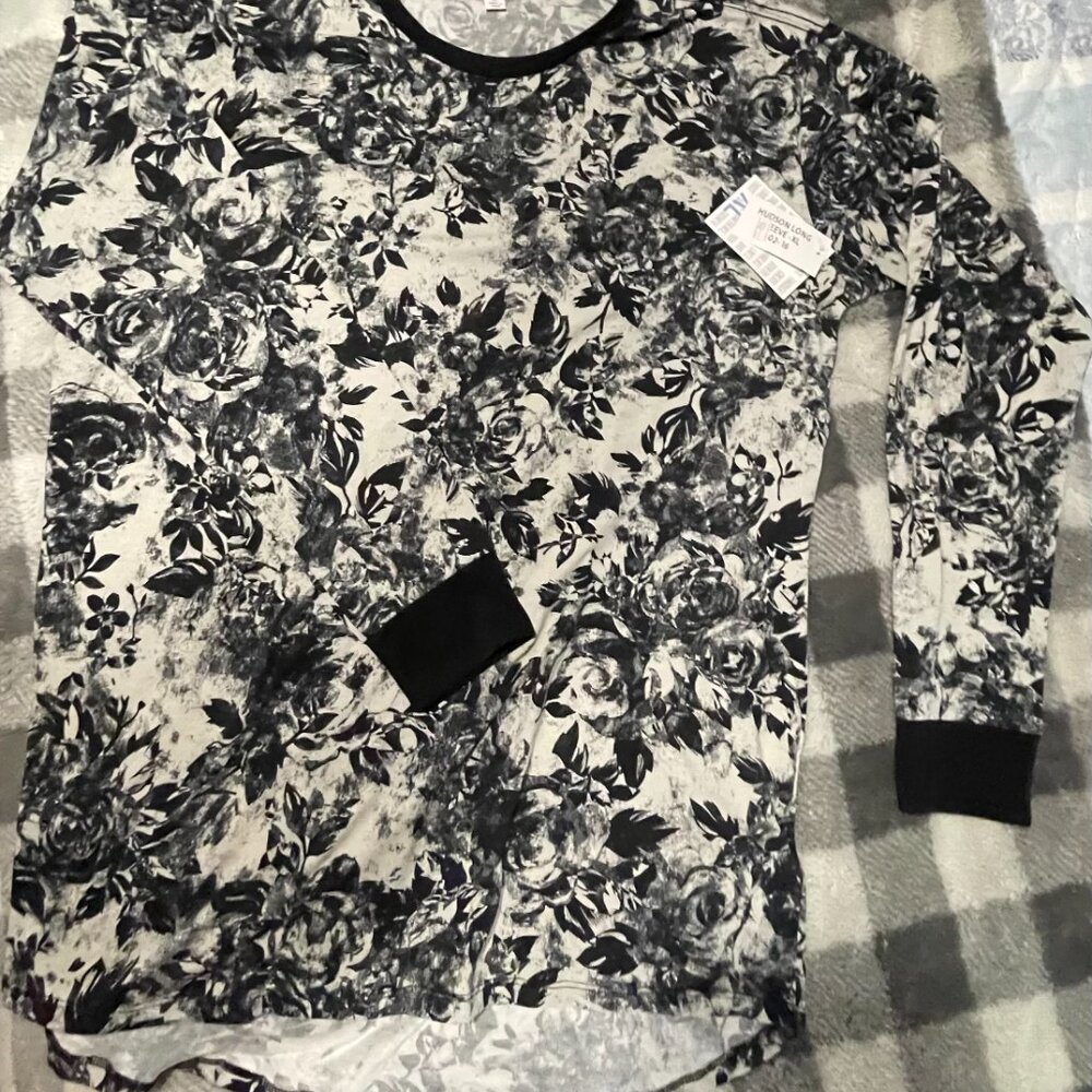 LULAROE Hudson Long Sleeve Top. XL. NWT